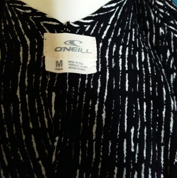 Beautiful flowy O'Neal top - Picture 8 of 8